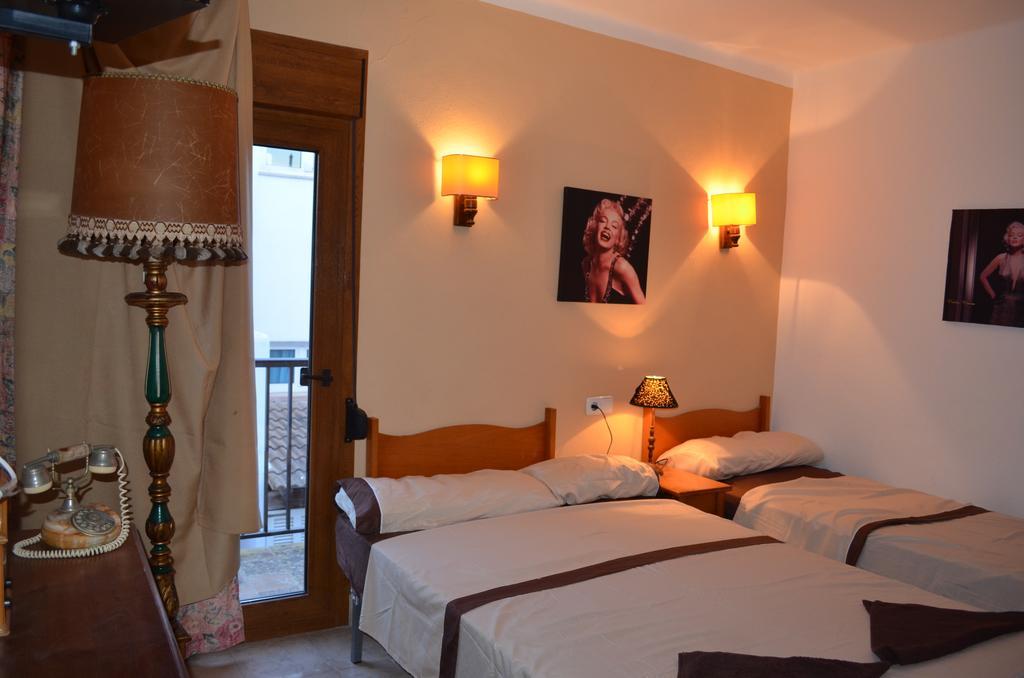 Residencia Santiago Mallorca Cala Figuera  Exteriör bild